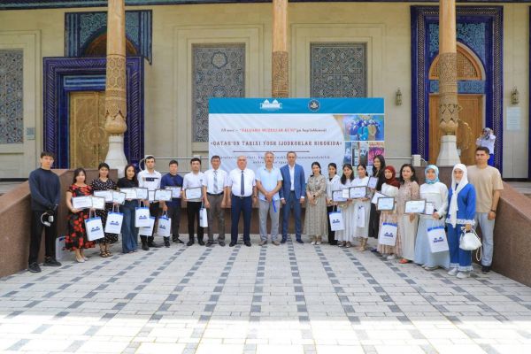 “Qatag’on tarixi yosh ijodkorlar nigohida” nomli yangi ko’rgazma ochildi