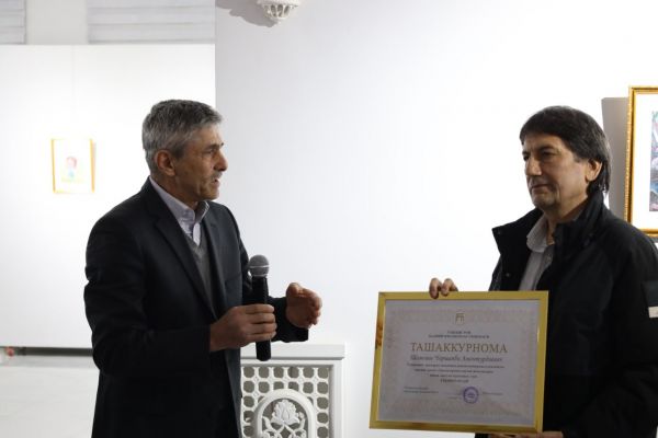 Rassom Chori Shamsning "Turkiylarning xayoliy jonzotlari" nomli ko'rgazmasi