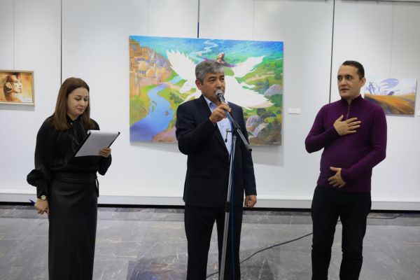 Akademiya galereyasida Izzatjon Yuldashevning “Kelajak 2025” nomli shaxsiy ko‘rgazmasi ochildi