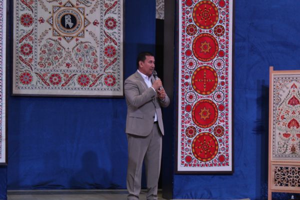 Dunyo milliy liboslari — an’analar va madaniyatlar uyg‘unligi