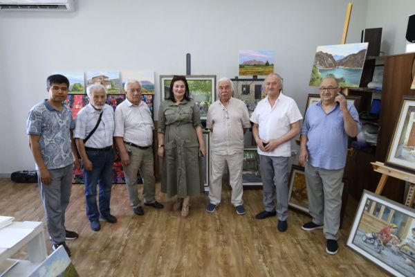 Rassomlik mahorat ustaxonasi stajor-tadqiqotchilari attestatsiyadan o‘tkazildi