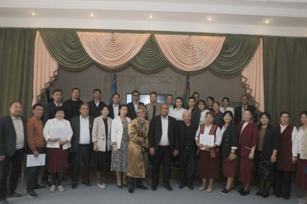 Qoraqalpog‘iston xalq rassomi Jenis Lepesov  taqdirlandi.