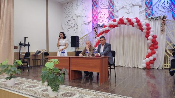 Yoshlar bilan uchrashuv