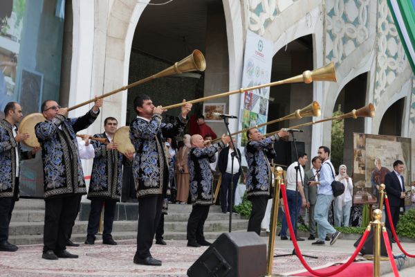 Xalqaro anʼanaviy tasviriy va amaliy sanʼat festivalining ochilish marosimi bo'lib o'tdi