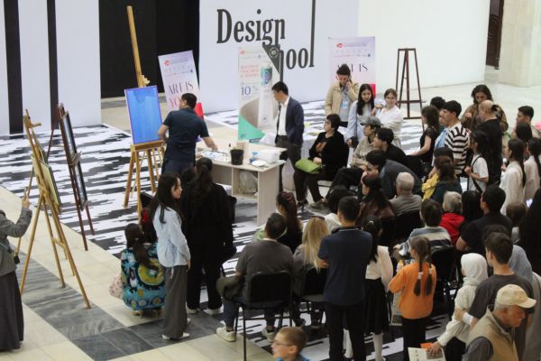 Rassomlik mahorat ustaxonasi stajyor-tadqiqotchisidan tempera bo‘yicha mahorat darsi o'tkazildi