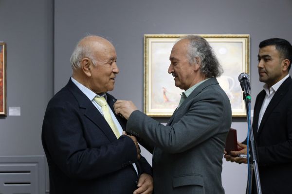 Chori Bekmirovning “Ko‘ngildan bir lavha” nomli shaxsiy rangtasvir ko‘rgazmasining ochildi