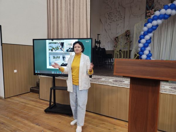 Akademik yoshlar bilan uchrashdi