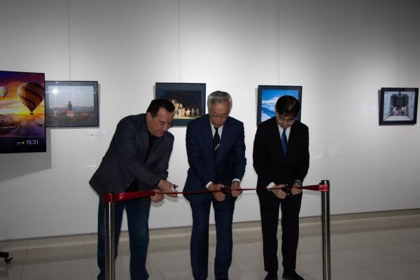 XIGASHIKAVANING FOTOSURATLAR SHAHRI SIFATIDA 40 YILLIGI