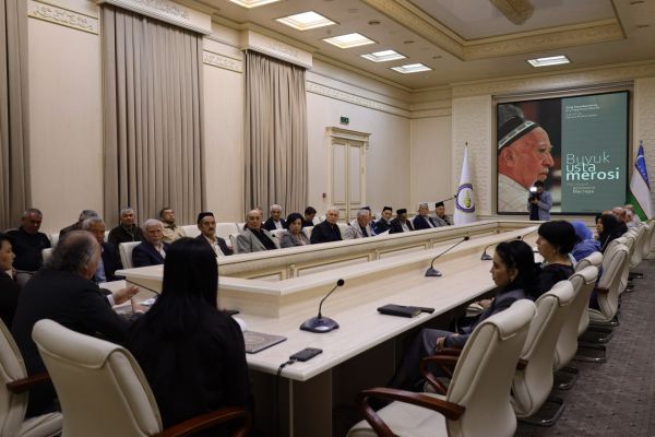 “Buyuk usta merosi”: Ortiq Fayzullayevga bag‘ishlangan albom-katalog taqdimoti