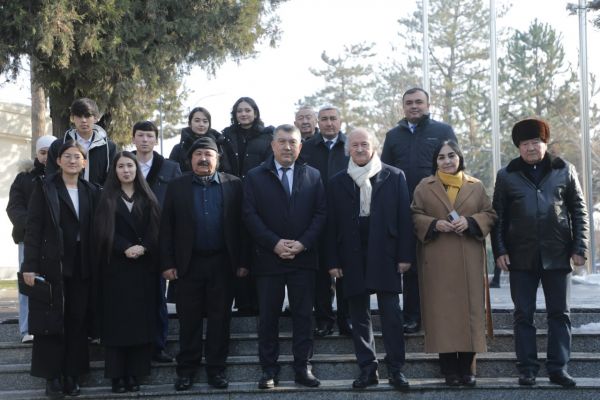 Akmal Nur bilan Toshkent davlat agrar universitetida ijodiy uchrashuv