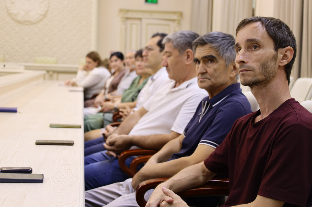 “O‘zbekiston Badiiy akademiyasi fidoyisi” ko‘krak nishoni topshirildi