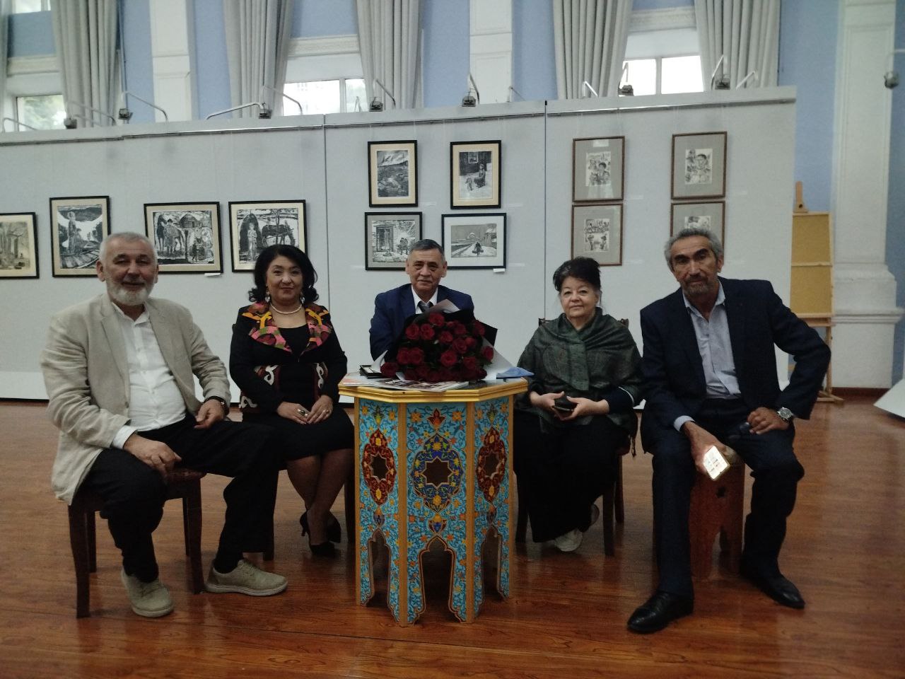“Tasvirlarda do‘stlik aksi”
