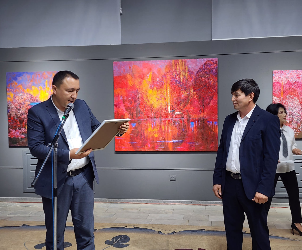 Ulug‘bek Rajabov “Uchar tuya rivoyati” shaxsiy ko‘rgazma ochildi