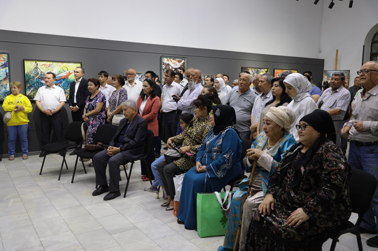 Ahmadjon O'rinovning  "Yetti makon" nomli shaxsiy ko'rgazmasi ochildi