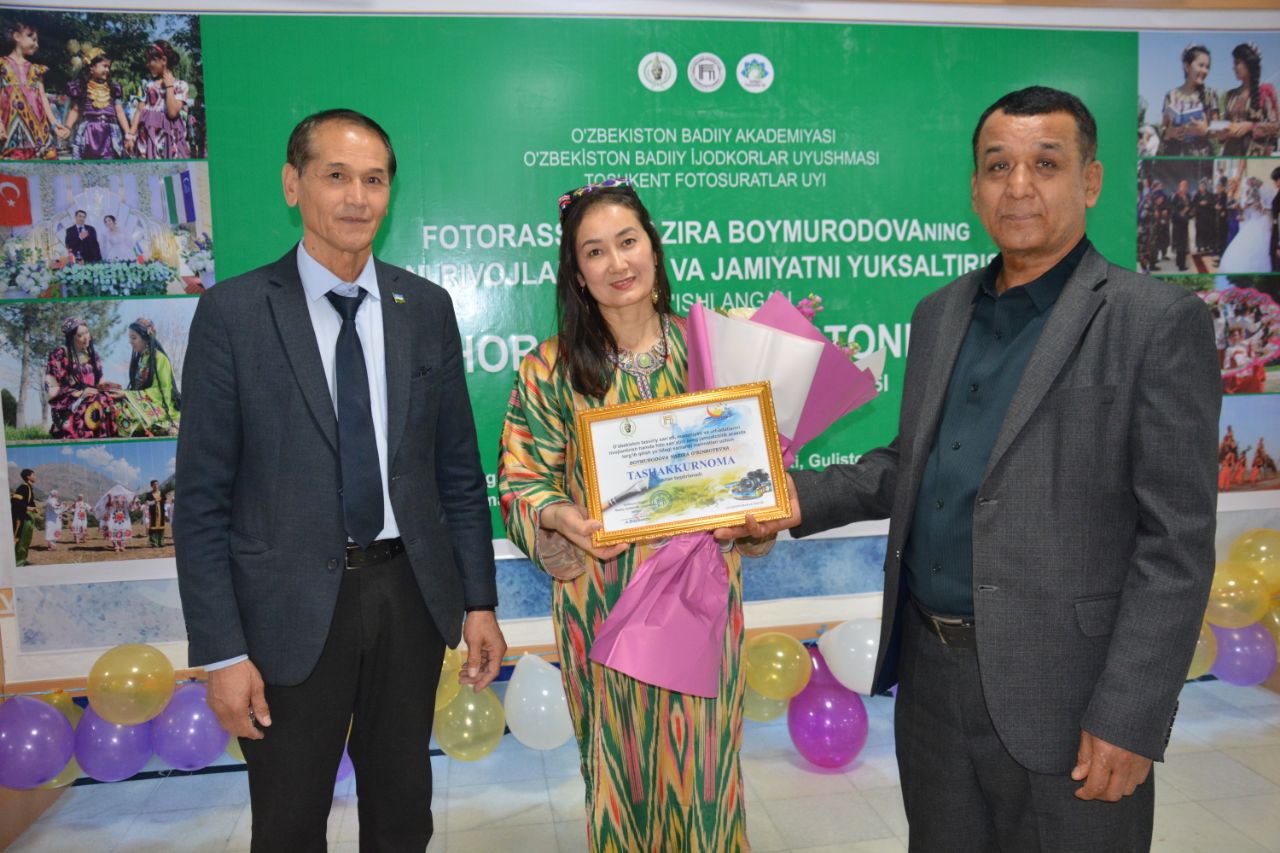 Alisher Navoiy nomidagi Sirdaryo viloyat Axborot-kutubxona markazida Nazira Boymurodovaning shaxsiy fotoko‘rgazmasi ochildi