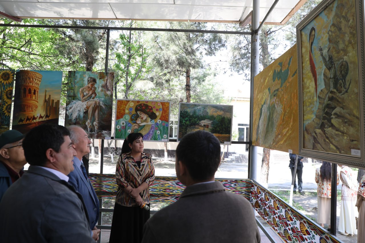 Badiiy akademiya raisi Akmal Nur xizmat safari bilan ayni damda Navoiy viloyatida bo‘lib turibdi