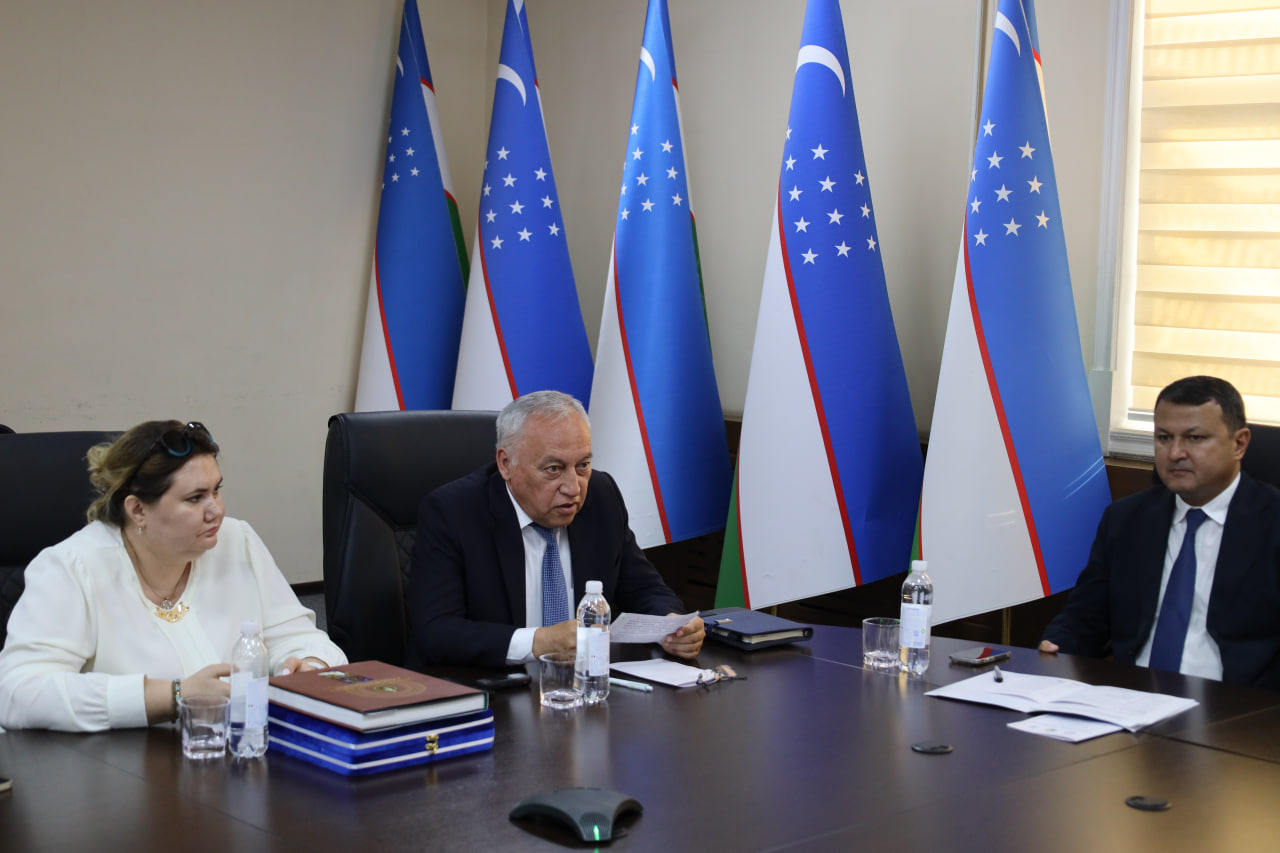 “Shaharlar tarixi va badiiy meros” mavzusida davra suhbati bo‘lib o‘tdi