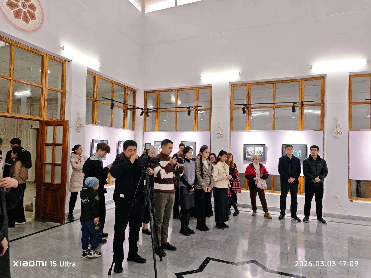 “Grafika: g‘oya va ifoda” — Yosh grafiklar to‘garagining grafika ko‘rgazmasi ochildi