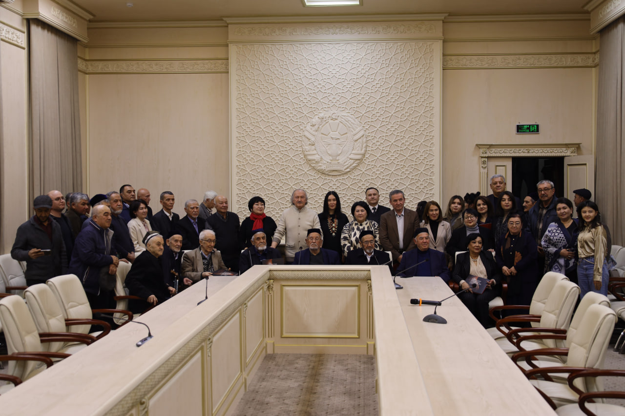“Muxitdin Rahimov: usto, olim, ustoz” kitob-albomi taqdimoti bo‘lib o‘tdi