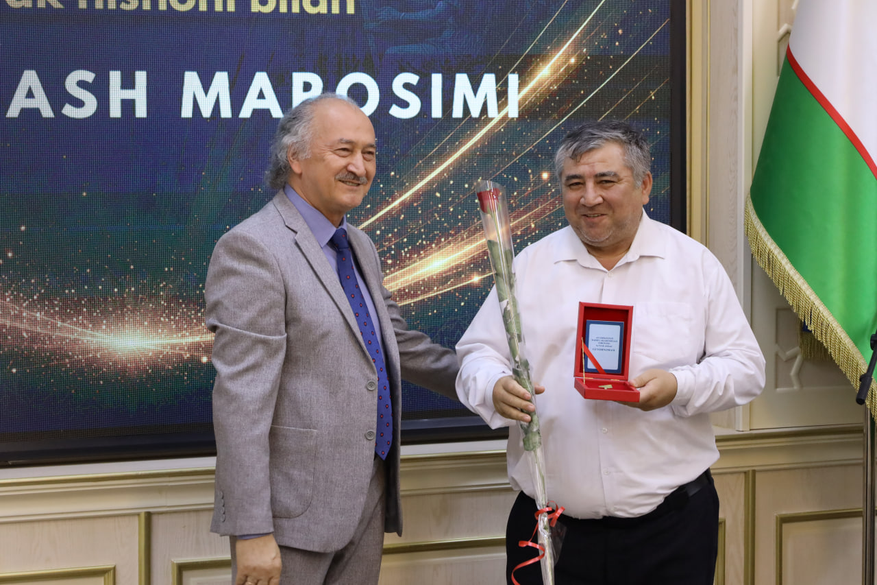 “O‘zbekiston Badiiy akademiyasi fidoyisi” ko‘krak nishoni topshirildi