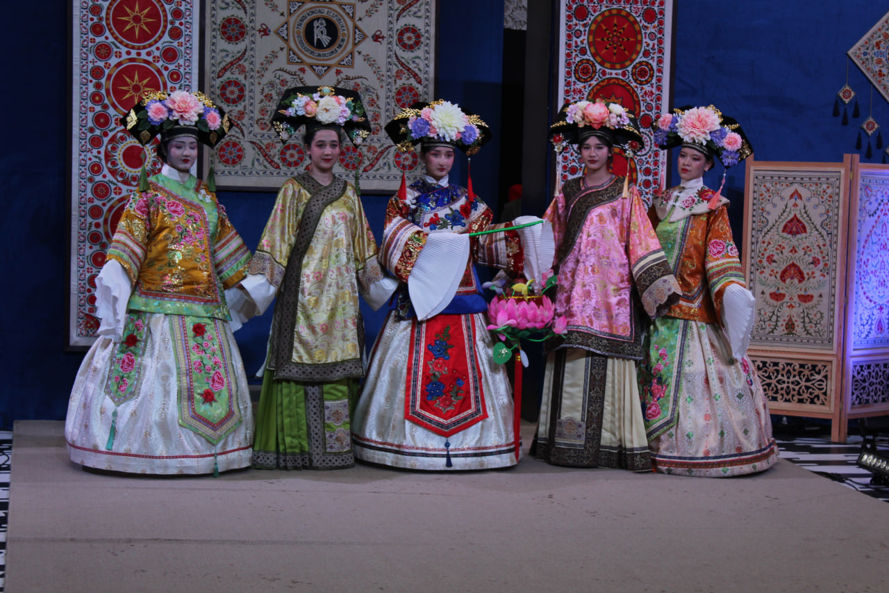 Dunyo milliy liboslari — an’analar va madaniyatlar uyg‘unligi