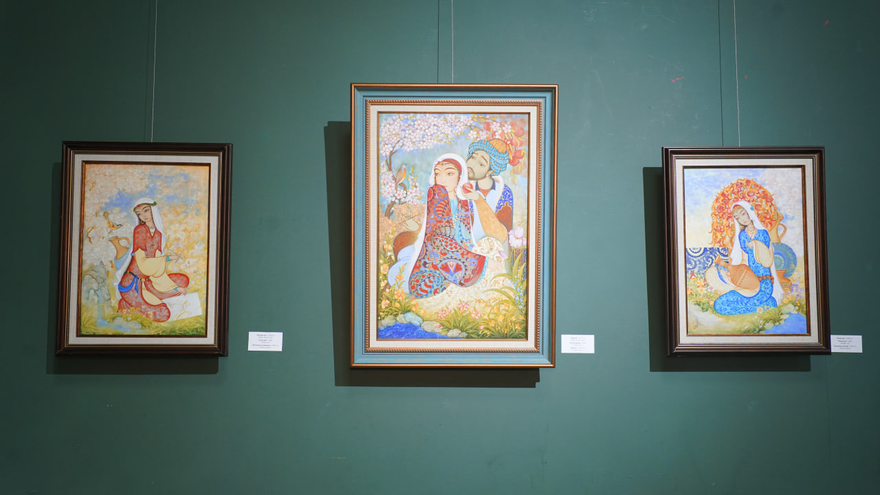 Shorasul Shoahmedovning “Kichik hajmga jo bo‘lgan buyuk muhabbat” nomli shaxsiy ko‘rgazmasi bo'lib o'tmoqda