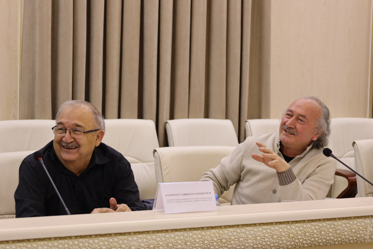 Rassomlik mahorat ustaxonasida stajyor-tadqiqotchilikda o‘qishga talabgorlar suhbatdan o‘tkazildi.