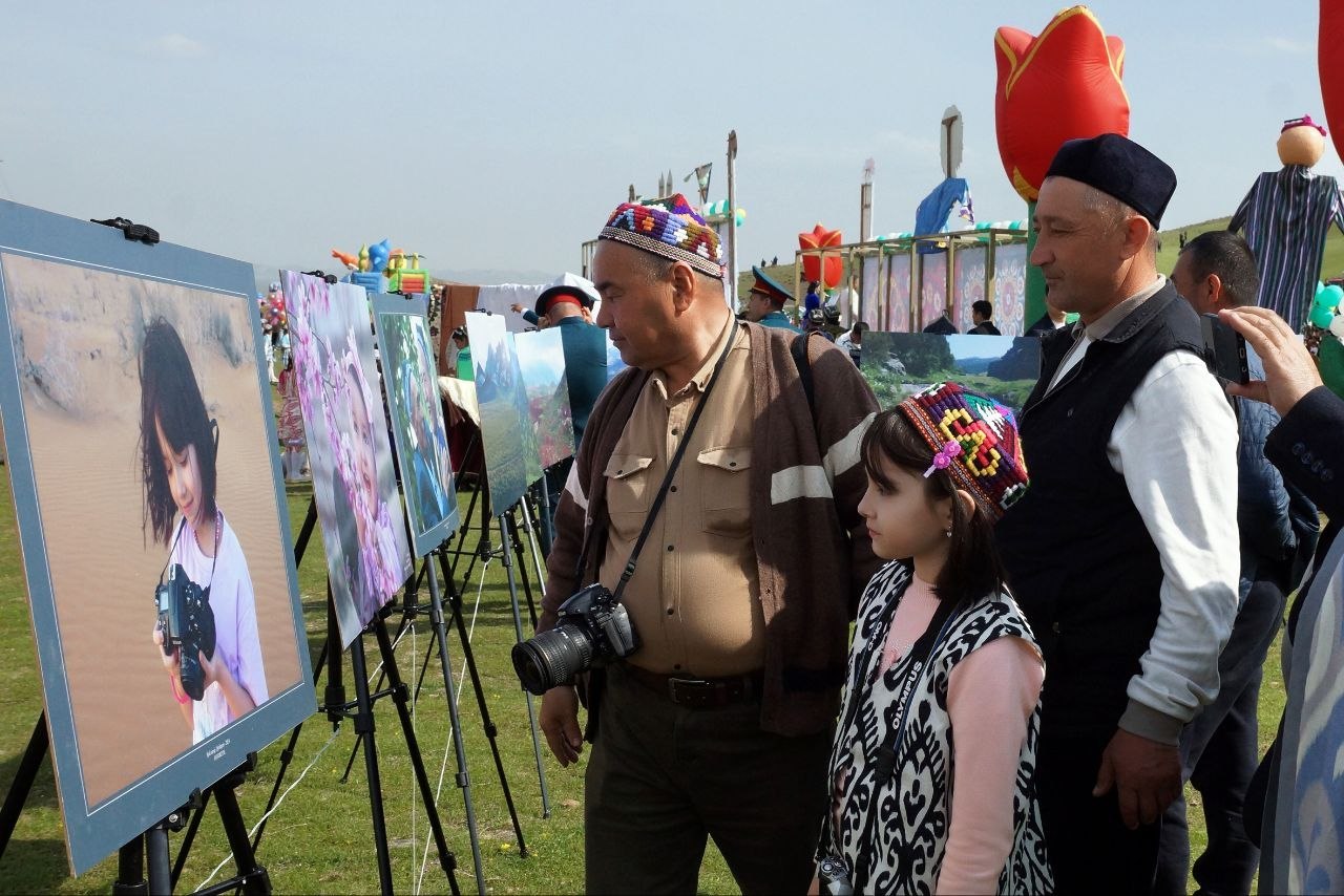 Suratlarda bahor nafasi