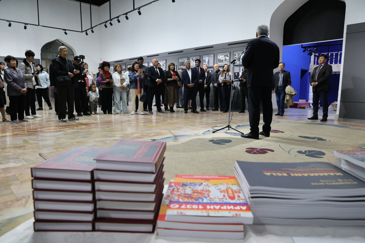 Konstitutsiyasi kuniga bag‘ishlangan “Hammani eslab” nomli fotoko‘rgazma ochildi