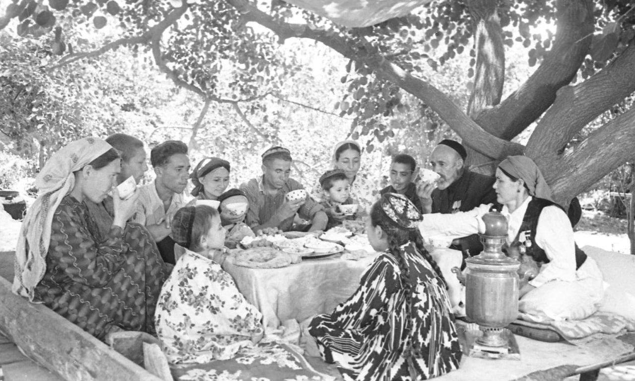 Toshkent fotosuratlar uyida “O‘zbek ayoli — o‘tmish, nafosat, kelajak ramzi” shiori ostida fotoko‘rgazma ochildi