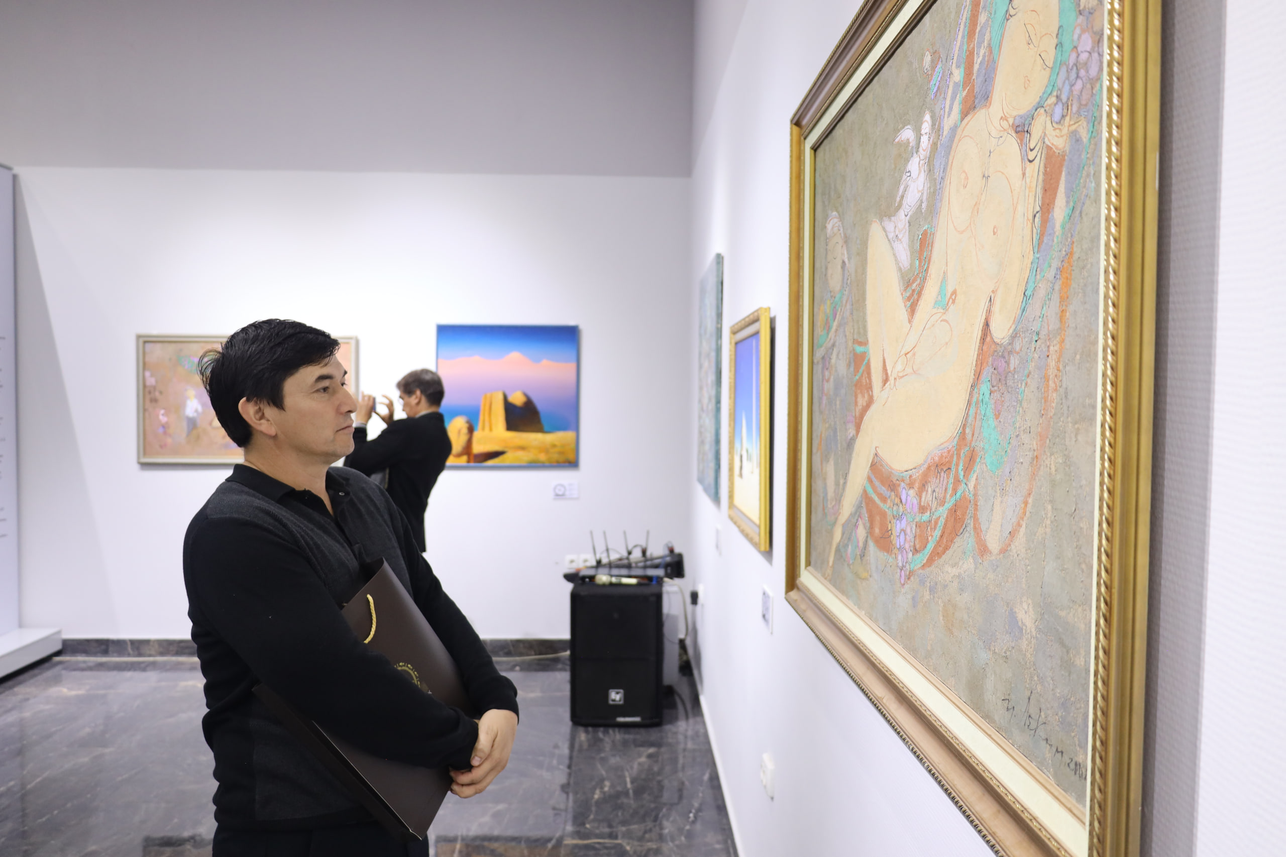 “CHARXPALAK” KO‘RGAZMASI: ZAMONAVIY O‘ZBEK SAN’ATINING RANG-BARANG MANZARASI