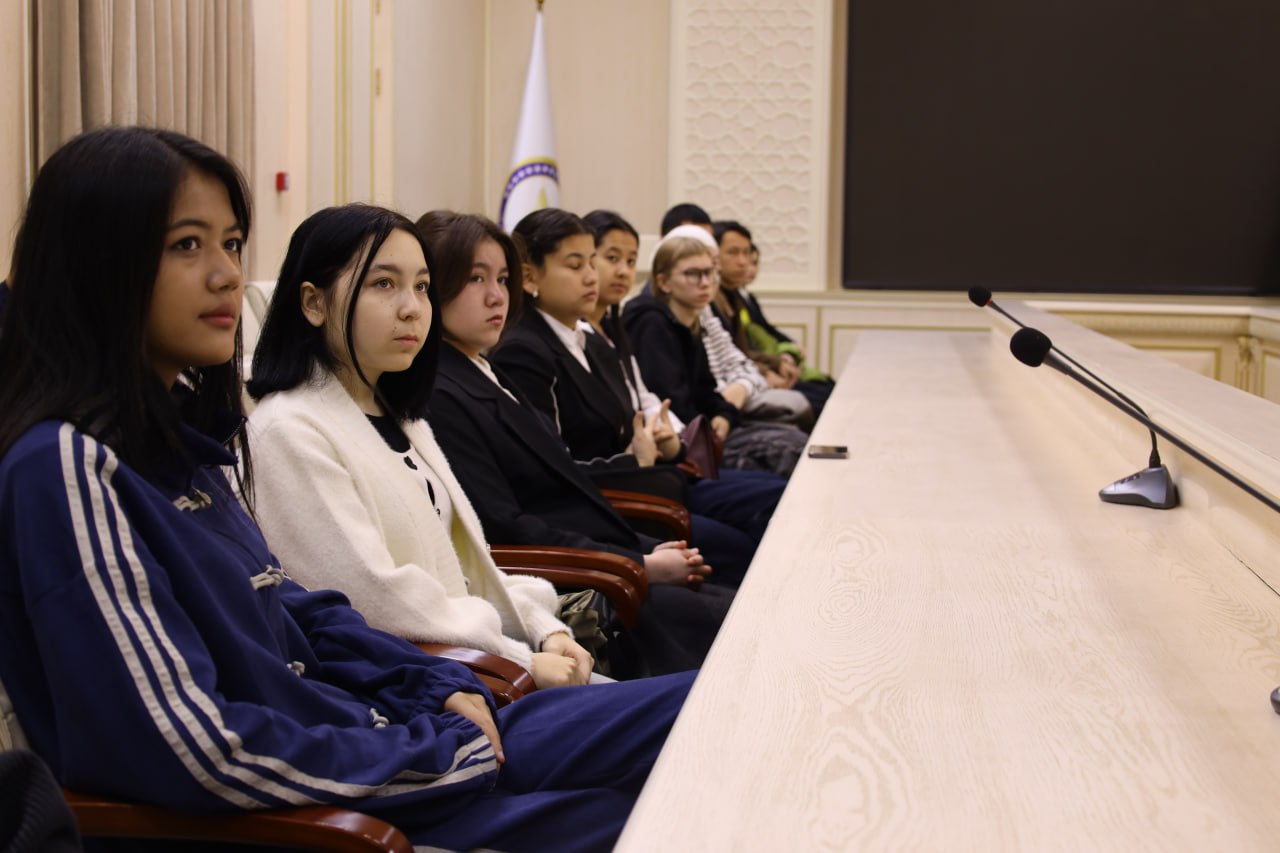 Badiiy akademiyada “Yosh ijodkorlar klubi”  tashkil etidi