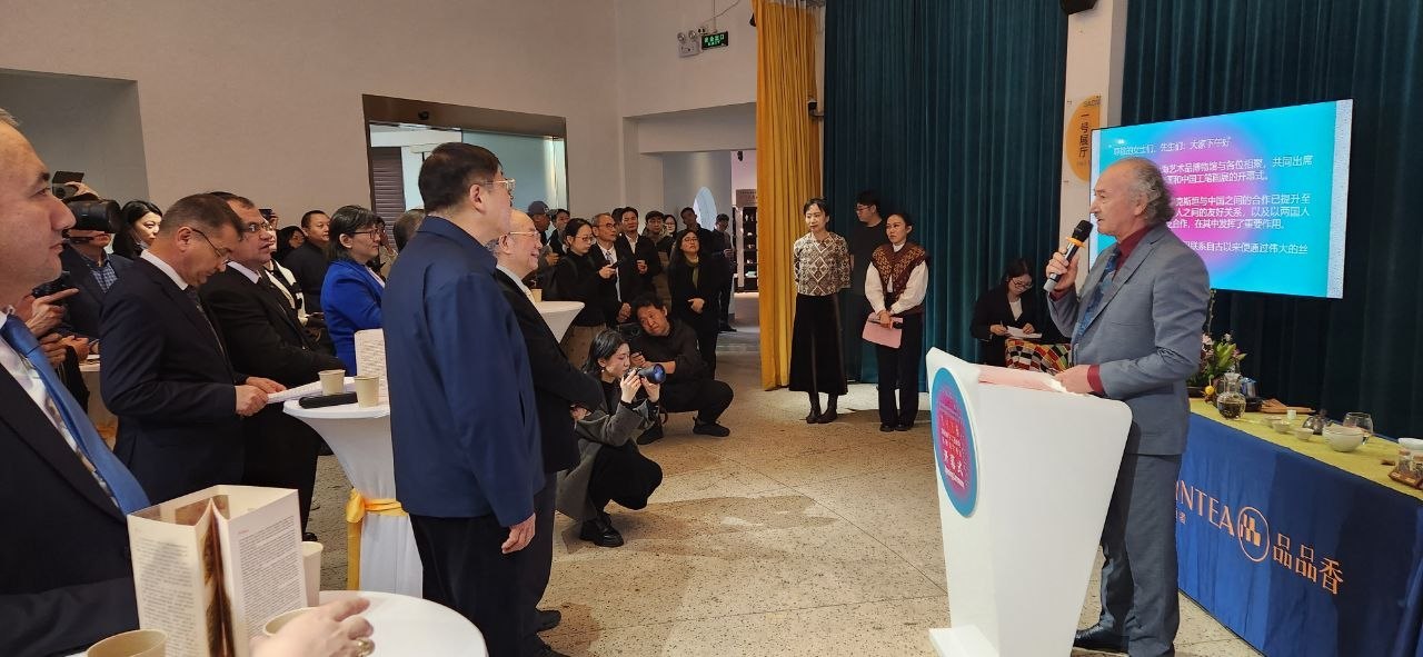 Xitoyda O‘zbekiston zamonaviy miniatyurachi rassomlari asarlari ko‘rgazmasi ochildi.