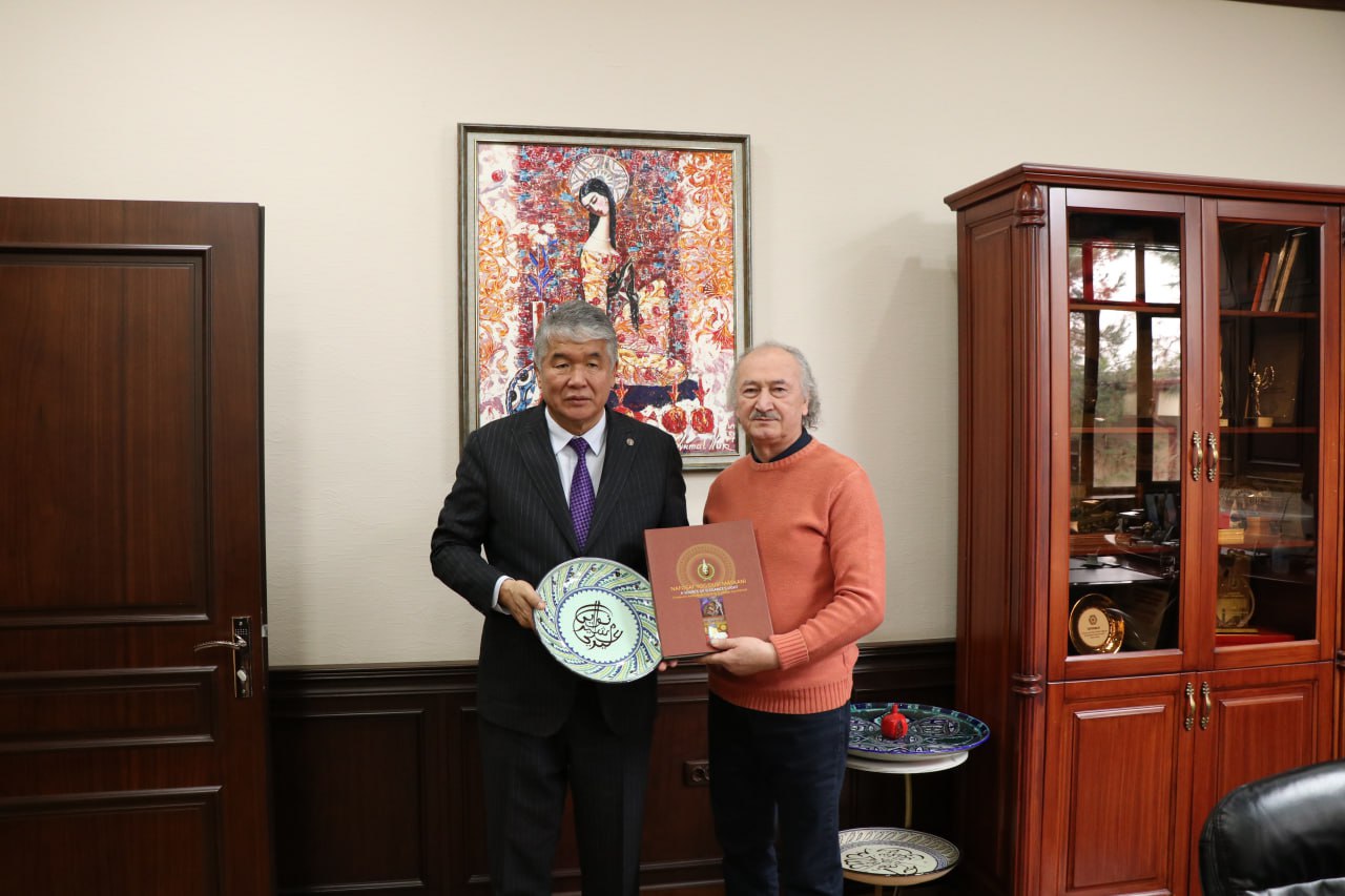 Визит председателя ТЮРКСОЙ Султана Раева в Академию художеств