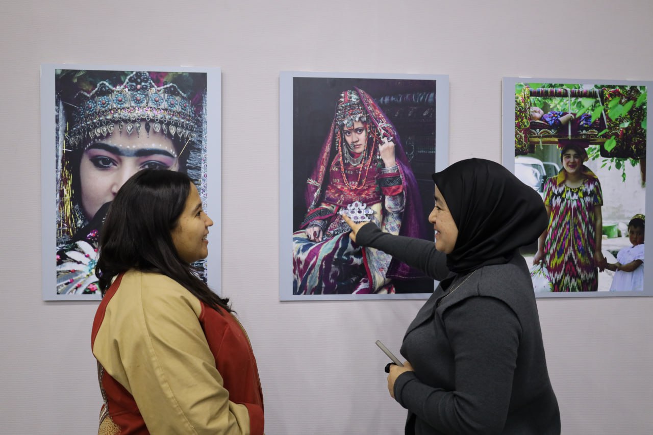 Xotin-qizlarga nisbatan zo‘ravonlikka barham berish xalqaro kuni munosabati bilan “Zo‘ravonlikka yo‘l yo‘q!” nomli fotoko‘rgazmasi ochildi