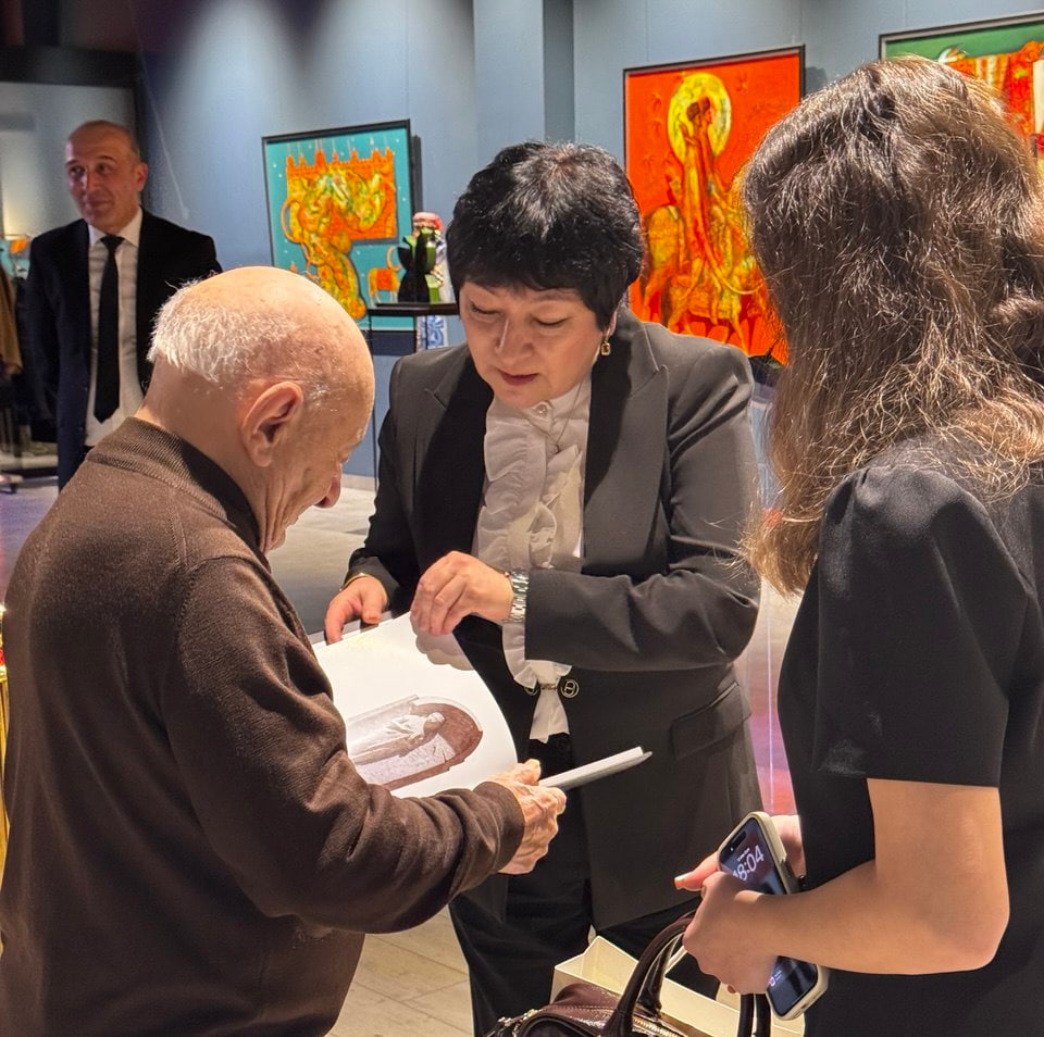 Kamola Akilova Turk dunyosi Badiiy akademiyasining haqiqiy a’zosi bo'ldi