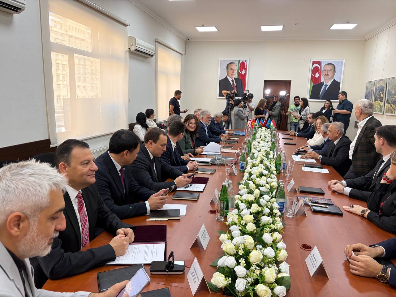 O‘zbekiston va Ozarbayjon Badiiy akademiyasi o‘rtasida hamkorlik memorandumi imzolandi.