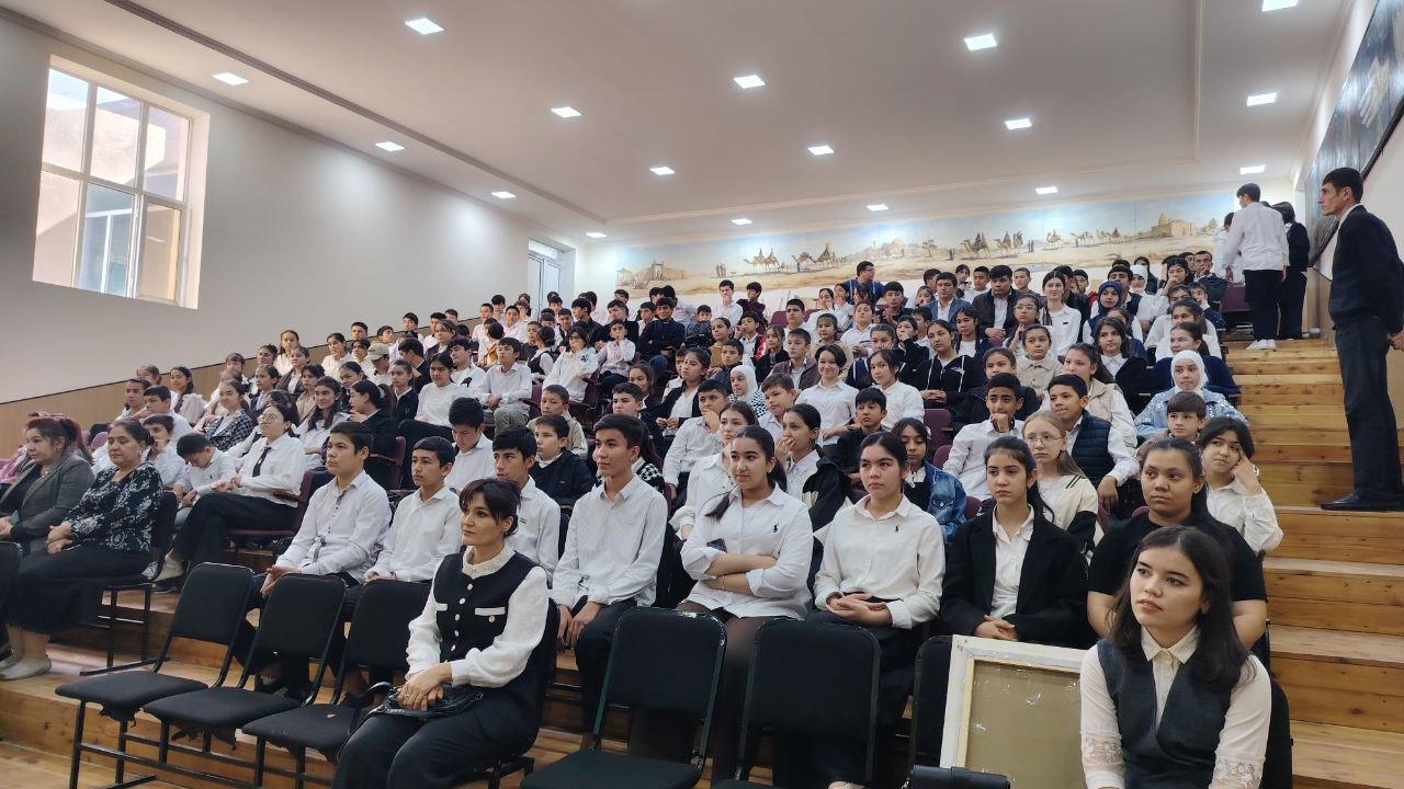 Yoshlar bilan uchrashuv