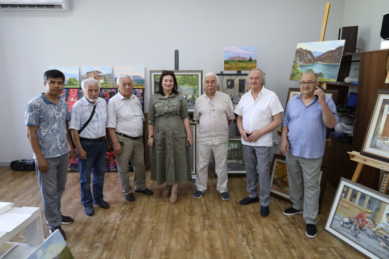Rassomlik mahorat ustaxonasi stajor-tadqiqotchilari attestatsiyadan o‘tkazildi