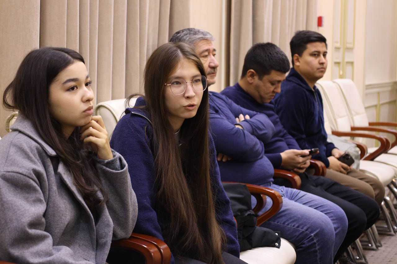 Badiiy akademiyada “Yosh ijodkorlar klubi”  tashkil etidi
