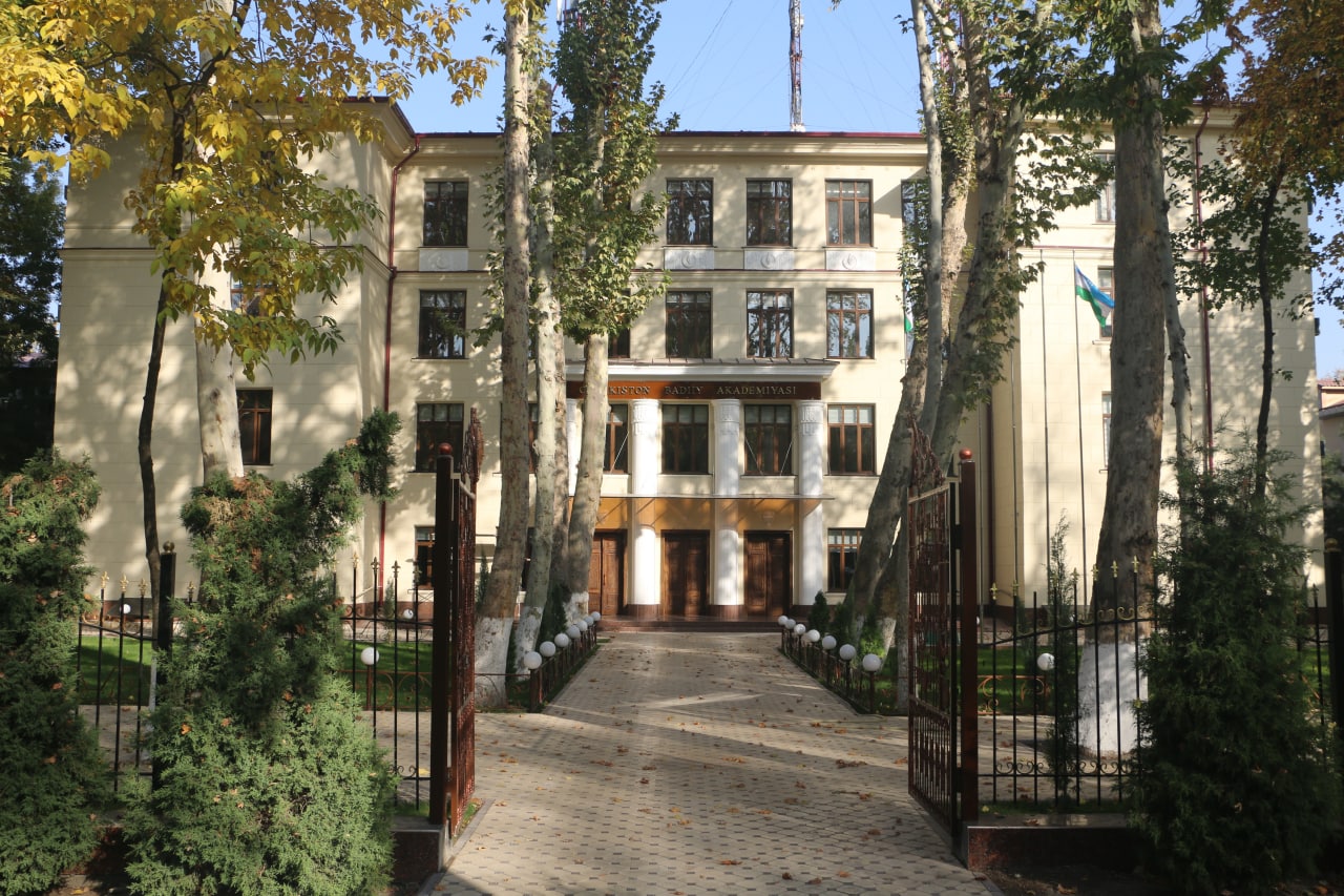 Rassomlik mahorat ustaxonasi (Oliy rassmlik kursi) ga qabul davom etmoqda!