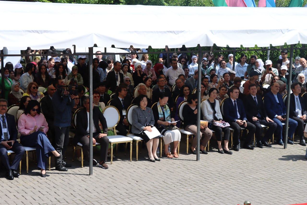 Festivalning tantanali ochilish marosimi