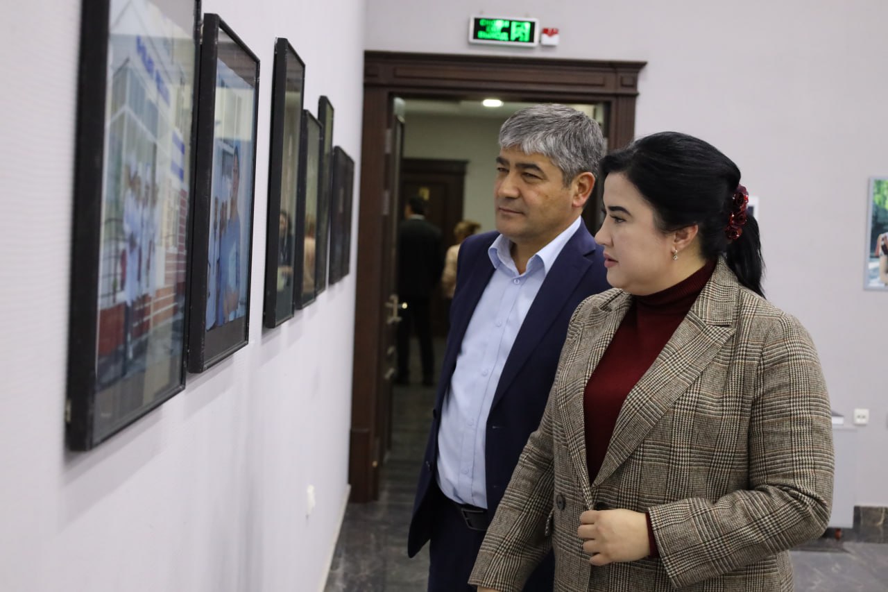 Xotin-qizlarga nisbatan zo‘ravonlikka barham berish xalqaro kuni munosabati bilan “Zo‘ravonlikka yo‘l yo‘q!” nomli fotoko‘rgazmasi ochildi