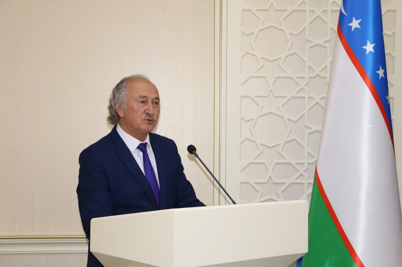 Yaponiya elchisiga Badiiy akademiya oltin medalini topshirildi