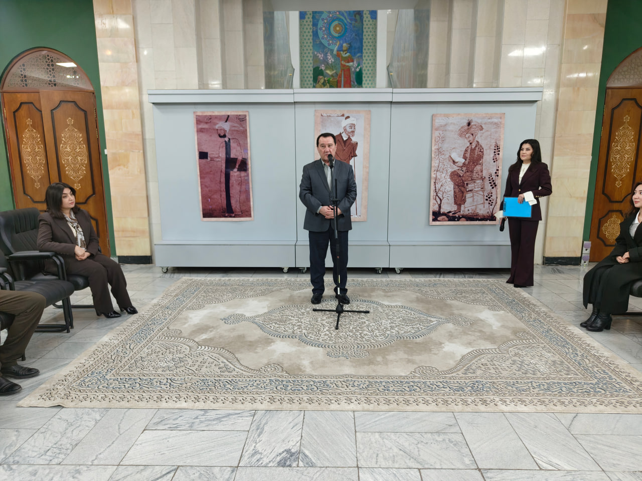 “So‘z, tasvir va saltanat daholari” ko‘rgazmasi