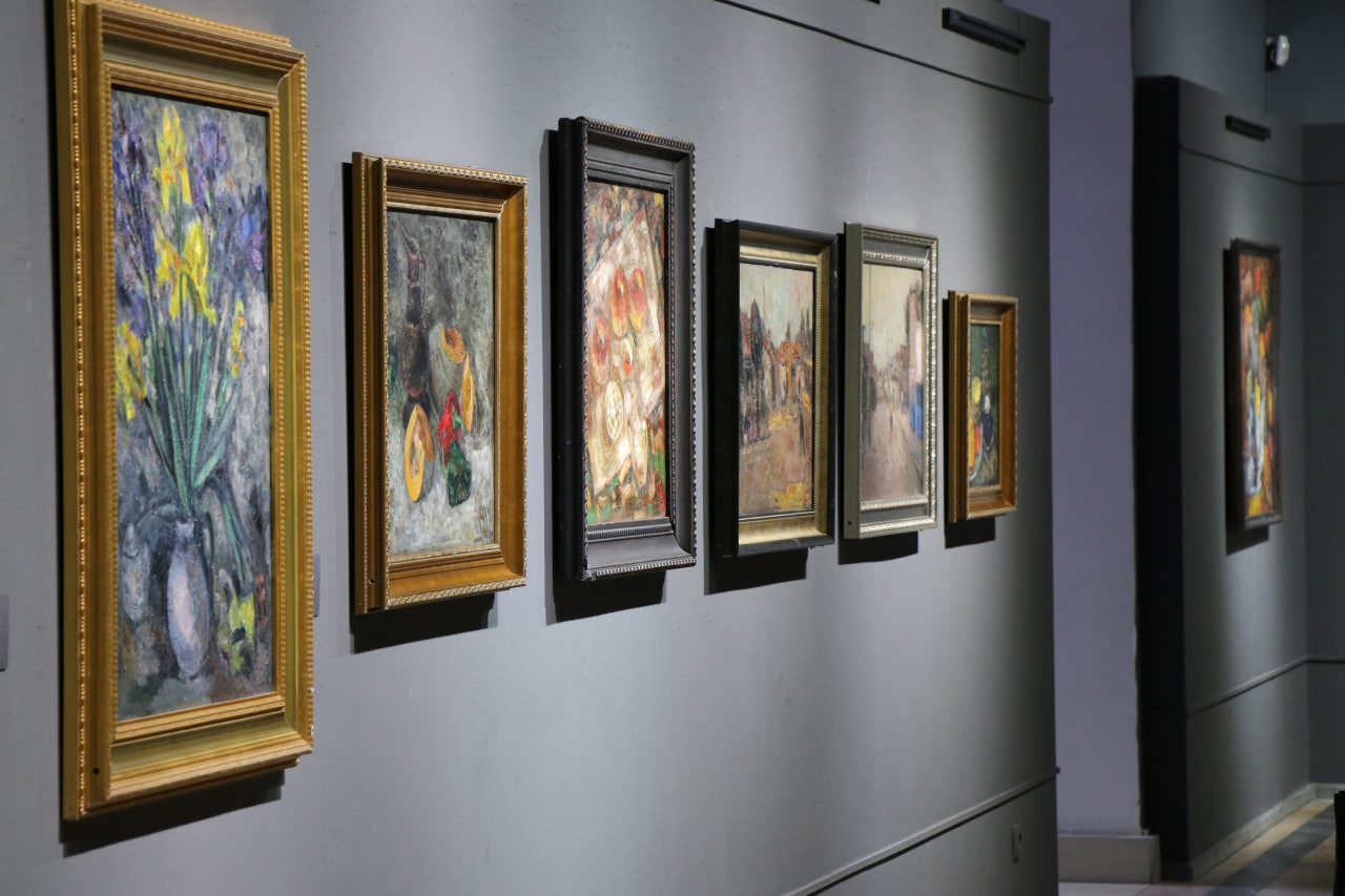 Toshkentda taniqli qirg‘iz rassomi Talgat Mirrahimovning keng ko‘lamli retrospektiv ko‘rgazmasi ochildi