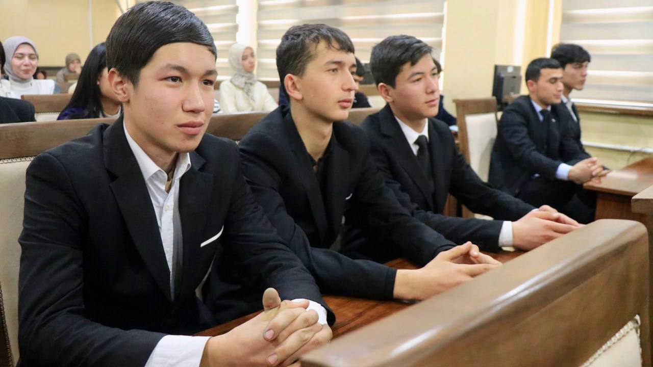 Rassomlar festivalini tashkil etish masalalari muhokama qilindi