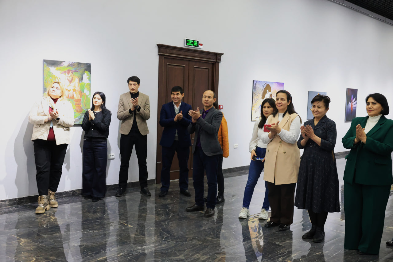 Akademiya galereyasida Izzatjon Yuldashevning “Kelajak 2025” nomli shaxsiy ko‘rgazmasi ochildi