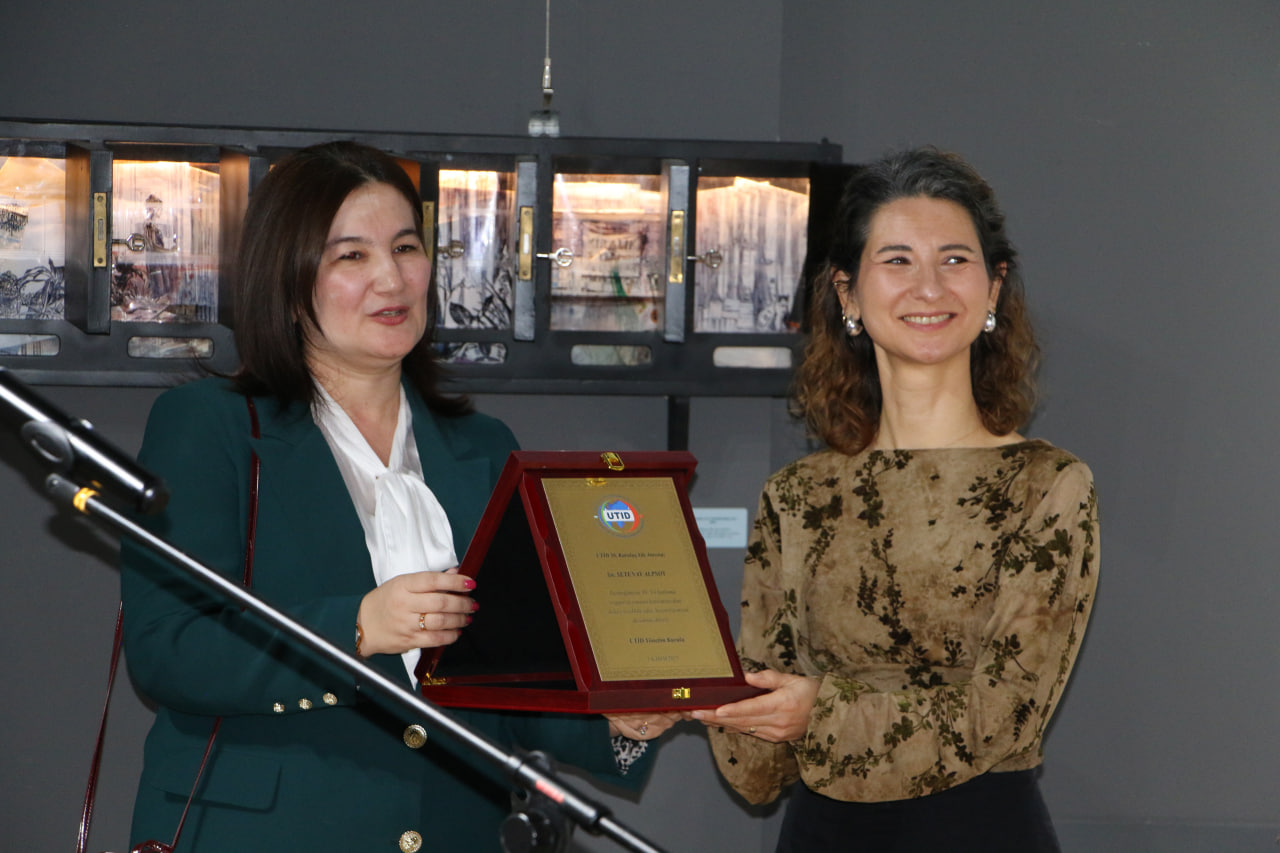 Turkiyalik ijodkorlar Emine Solak va Setenay Alpsoyning “San’at an’analardan kelajak sari” nomli ko‘rgazma ochildi