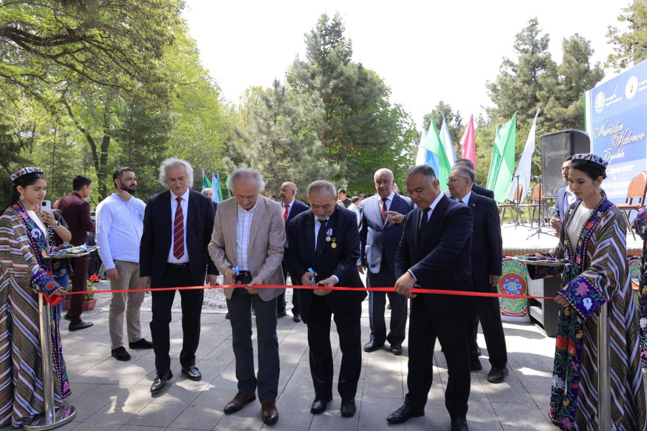 Ko‘hna va navqiron Samarqand shahrida akademik ko‘rgazmasi 